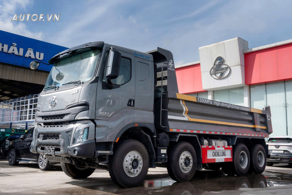 Xe ben ChengLong 4 chân H7 400HP Thùng 14 Khối (Cầu Dầu)